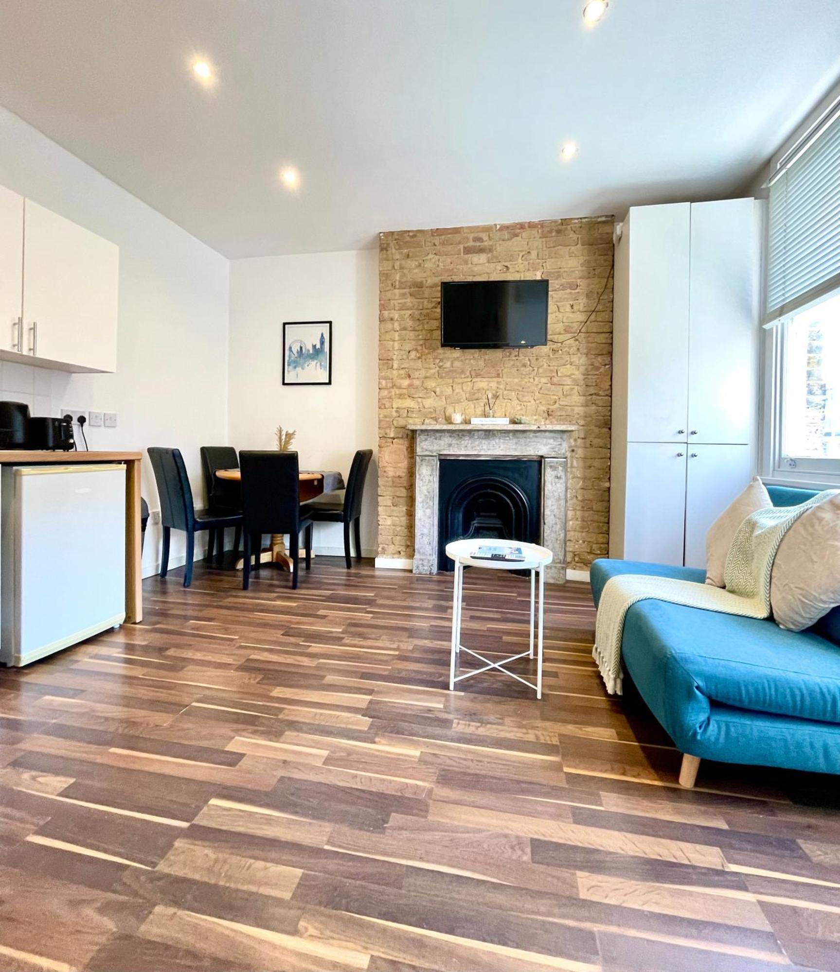 A Fantastic One Double Bedroom Flat * London